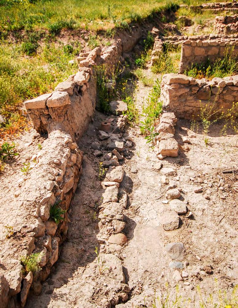 Gezi bir bilgi verelim: Kültepe, Kayseri nin Karaev olarak da bilinen Karahöyük Köyü nün yakınındaki eski bir yerleşim yeri.