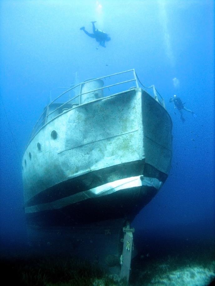 Pınar 1, 1938 yılı Alman yapımı bir teknedir. Yine 2007 yılı Mayıs ayında batırılmıģtır. Geminin toplam uzunluğu 37 metre olup, geniģliği 7 metredir.