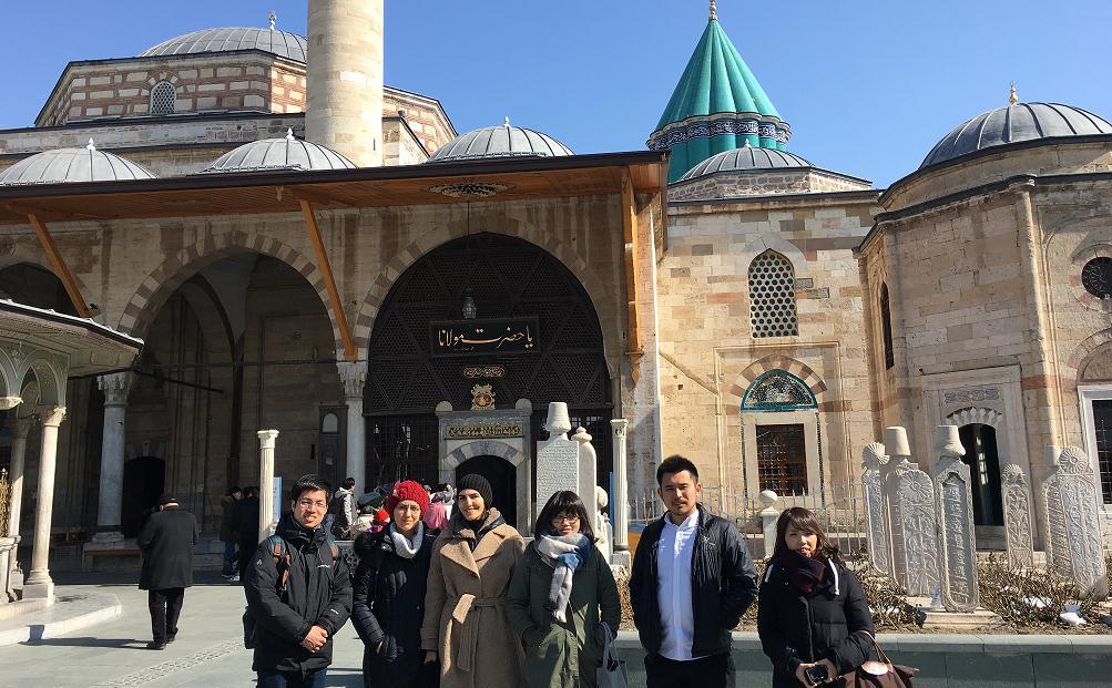 Müze ziyareti sırasında Müze Müdür Yardımcısı Naci Bakırcı