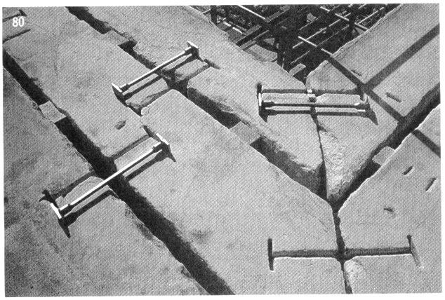 Şekil 2. 65 kenet demiri 120Zıvana Demiri: Duvarlarda üst üste gelen taşları biri birine bağlamak için 2cm x 2cmkesitinde yapılan pimlere zıvana demiri denir.