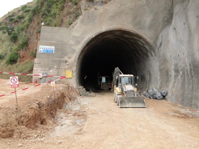 HABERLER BEJAIA KARAYOLU PROJESİ T1 TÜNELİ HAZIRLIK ÇALIŞMALARI İSMAİL TOPÇU HARİTA MÜHENDİSİ ÖZGÜN BEJAİA RN43 Tüneller İnşaatı Harita Grup Şefi