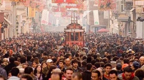 On5yirmi5.com İstanbul'da Konular-Konuşanlar İstanbul'da Ekim (2012) ayında gerçekleşecek olan kültür sanat konuşmalarını "İstanbul'da Konular ve Konuşanlar" başlığında sizler için oluşturduk.