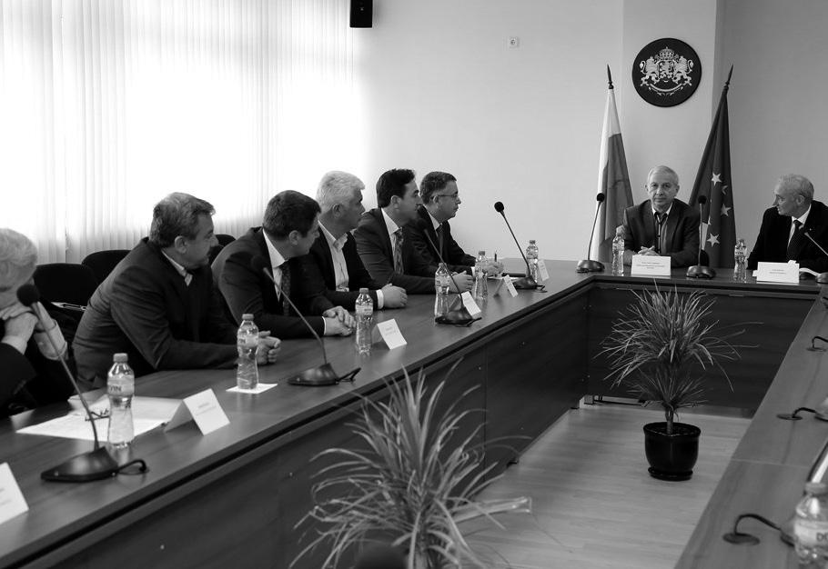 2 Başbakan Gercikov, Kırcaali İli Belediye Başkanlarıyla Görüştü Kırcaaliyi iki günlük ziyarette bulunan Başbakan Ognyan Gercikov ilin belediye başkanlarıyla görüştü.