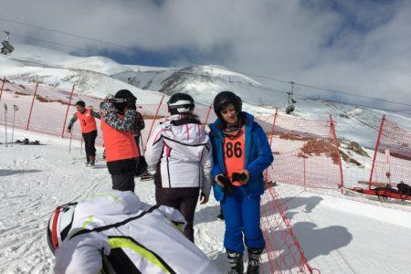 KAYAKTA KAYSERİ ŞAMPİYONLUĞU 2016-2017 Öğretim yılı okullar arası kayak yarışmaları 11.02.2017 Cumartesi günü Erciyes Kayak Merkezinde yapıldı. Yarışmalara okulumuzu temsilen 11 öğrencimiz katıldı.