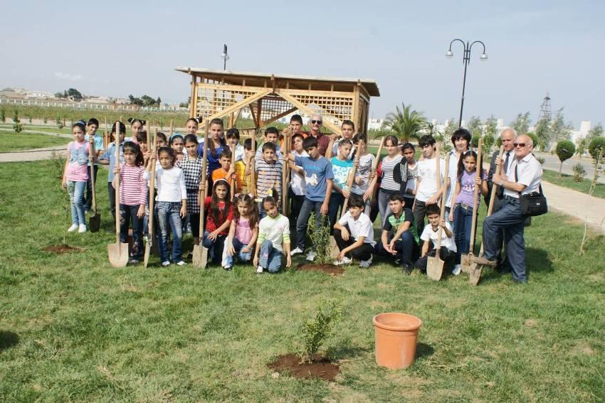 arasında ekoloji tədbirlər, olimpiadalar təşkil olunur Hər il məktəblilər