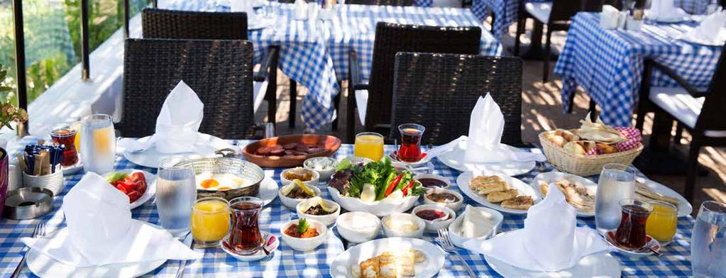 HASIR RESTORAN / HASIR RESTAURANT Muhteşem deniz manzarasına sahip Hasır Restoran, sabahları köy kahvaltısı, öğlenleri Bistro olarak olarak hizmet vermektedir.