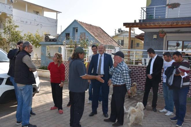 Ukrayna'dan şampiyon olarak dönen Ulaş Maden Dedesi Üzeyir Erok ile birlikte Didim Belediye Başkanı Deniz Atabay'ı ziyaret etti.
