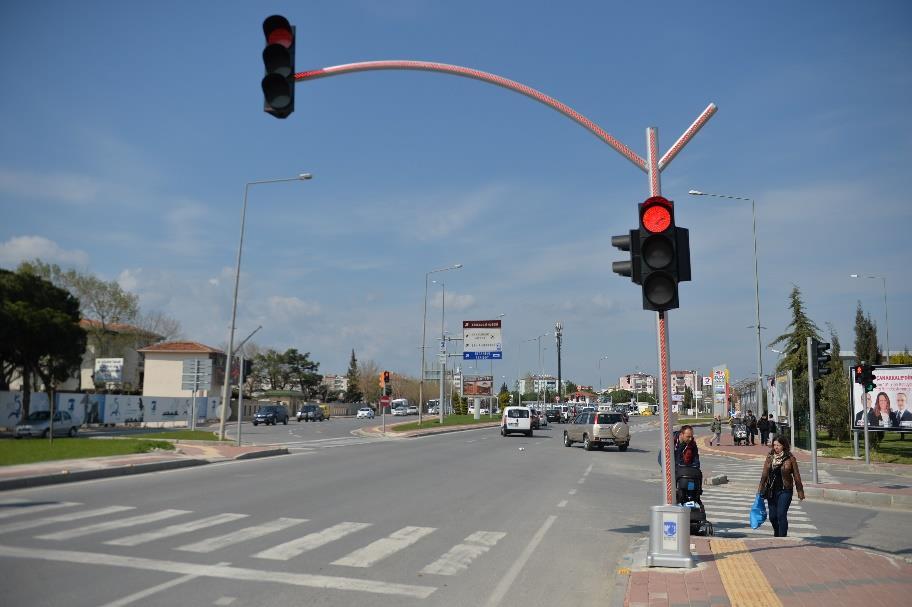 17 Burda ve Kıyı AVM arasındaki yaya sirkülasyonu gözlemlenerek