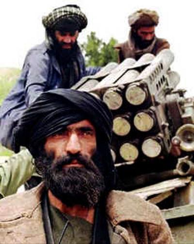 Seçimin Birinci Galibi: Taliban Bununla birlikte, nin yarıştığı ikinci kulvarda, rakibi Taliban olarak karşımıza çıkmaktadır ki; seçimlere katılanları tehdit etmek suretiyle seçime zımnen katıldığını