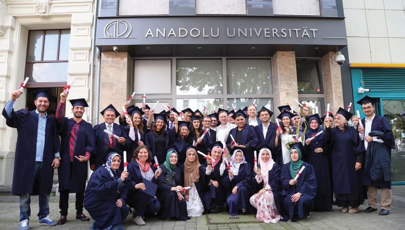 Anadolu Üniversitesi Köln de Mezuniyet Coşkusu Yaşadı Batı Avrupa Programları Mezuniyet Toplantısı, 26 Ağustos tarihinde