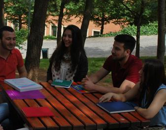 SİYASET BİLİMİ VE ULUSLARARASI İLİŞKİLER (İNGİLİZCE) 2016/2017 DERS PROGRAMI Siyaset Bilimi ve Uluslararası İlişkiler Bölümü, Yeditepe Üniversitesi nin kuruluş yılı olan 1996 dan bu yana öğrenci