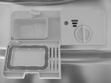 D. Deterjanın İşlevi Kimyasal içerikleriyle deterjanlar, kiri temizlemek, parçalamak ve bulaşık makinesinden dışarı atmak için gereklidir. Ticari deterjanların çoğu bu amaca uygundur.