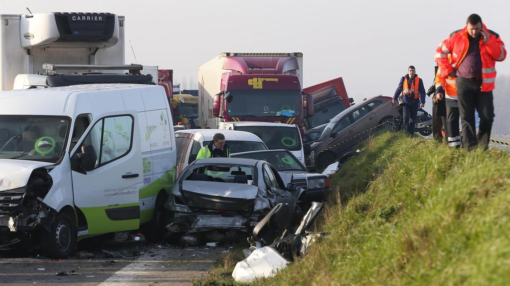 Kazalarda Her yıl 1,3 milyon, günde 3.287 kişi ölüyor. Ayrıca 20-50 milyon insan yaralı veya engelli oluyor. Trafik kazaları genel ölüm oranına (%2,2) göre 9 uncu sırada yer alıyor.