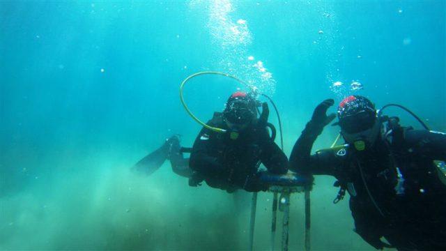 Bodrum Belediyesi personelinden oluşan Bodrum Belediyesi Dalış Ekibinde görevli dalgıçlar, Bodrum yarımadasındaki tüm koyları dört ay boyunca süren hummalı çalışmalar sonucunda denize atılmış ya da