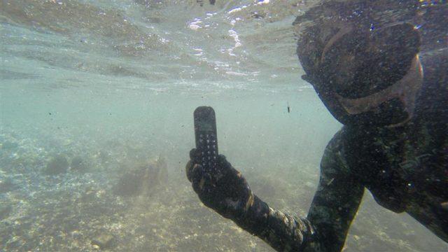 Kampanyası yerli yabancı turistlerin de sıklıkla denize girip güneşlendiği Kumbahçe de yapılan