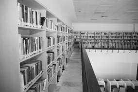 Kütüphanelerimiz ve Çalışma Salonlarımız Esenboğa Külliyesi A Blok Kütüphanesi - Kütüphane koleksiyonu ağırlıklı olarak tarih, felsefe, edebiyat, psikoloji, kütüphanecilik, işletme, iktisat, maliye