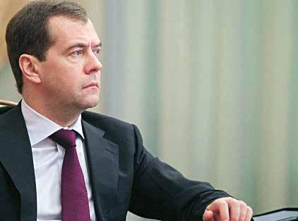 6 EKONOMİ Konuya açıklık getiren Medvedev şunları söyledi: Ekonomimiz geçen yıl % 1.4 büyüdü.