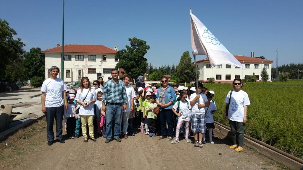 düzenlenerek öğrencilerin tohumdan fidan