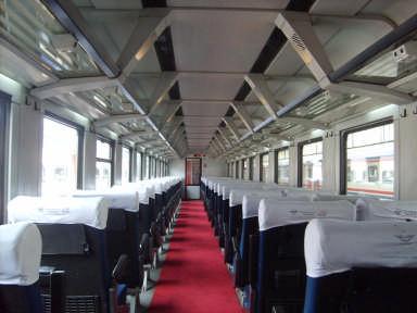 Pulman Vagonlar Yolcu otobüslerine benzer şekilde koltuk düzenli yapılmışlardır.