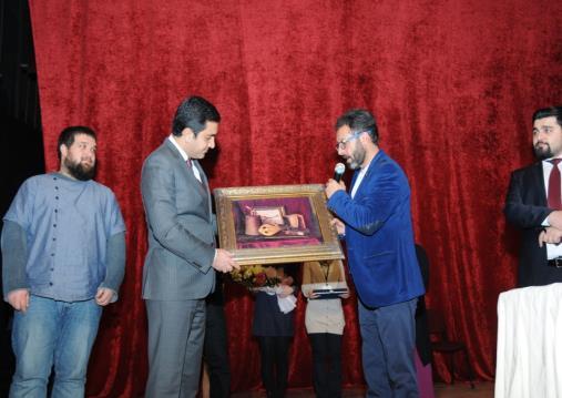 Yunusça Yaşamak Konferansı 25 Aralık 2015 tarihinde Santur Sanatçısı Sedat Anar ve Yazar Sinan Yağmur
