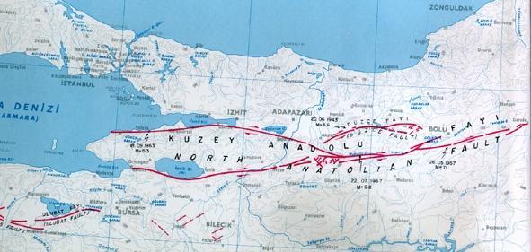 7. İZMİT KÖRFEZ GEÇİŞİ DEFORMASYON AĞI TASARIMI, GNSS GÖZLEMLERİ VE DEĞERLENDİRMELERİ İstanbul-İzmir Otoyolu projesinin önemli bir ayağını teşkil eden İzmit körfez bölgesi, aynı zamanda önemli bir