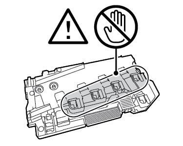 Toner sıçramaması için açık kısımları yukarı doğru tutun.