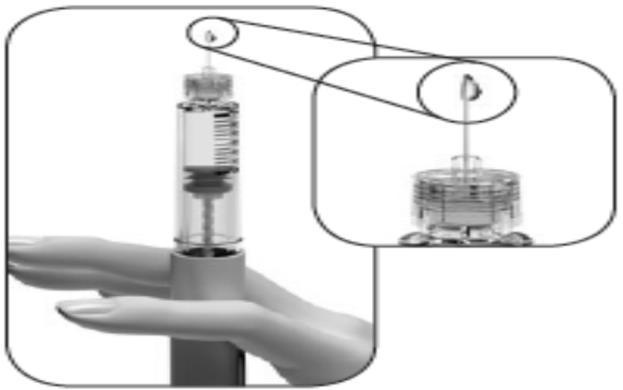 4.5. Ufak sıvı damlacıkları için iğnenin uç kısmına dikkatlice bakınız. Eğer ufak sıvı damlacıkları görüyorsanız Bölüm 5 de anlatıldığı gibi devam ediniz.bölüm 5. Reçete edilmiş dozun ayarlanması.