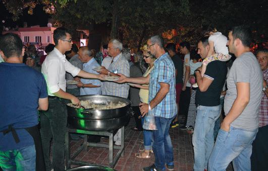 Bu kara gecede başta Cumhurbaşkanımız, Başbakanımız olmak üzere bu