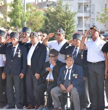 canlarını feda ederek ortaya koyduğu büyük gündür. Bunu kutlamanın heyecanı içerisindeyiz.