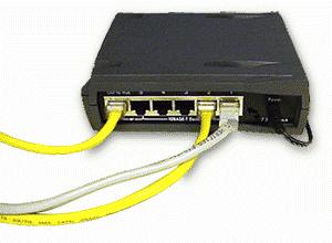 Hub Bir diğer ağ bileşeni ise hub. Ağa bağl her bilgisayardan hub'a bir kablo gidiyor.