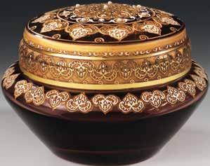 Azra Şekerlik / Sugar Bowl El imalatı camdan, altın yaldız dekorlu şekerlik. Handmade glass sugar bowl with gold gilding. 17.yüzyılda Osmanlı Devleti Kremlin Sarayı na birçok hediye vermiştir.