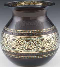 Minai Vazo / Vase El imalatı camdan, altın yaldız dekorlu vazo. Handmade glass vase with gold gilding. Anadolu Selçukluları devrinde (M.