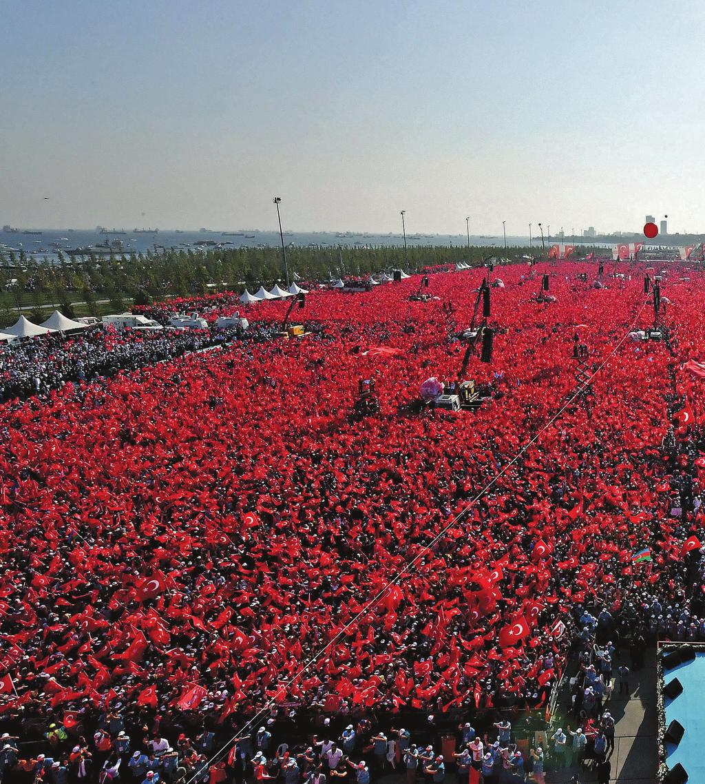 12 Performansa dayalı görev değişiklikleri hızla yapılabiliyor. MADDE 8 l YÖNETİMDE ÇİFT BAŞLILIK ORTADAN KALKIYOR. l CUMHURBAŞKANI İLE BAŞBAKAN IN YETKİLERİ BİRLEŞTİRİLİYOR.