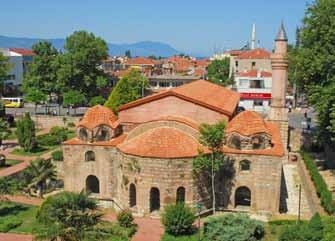 Geruş Synagogue Sultan II.Selim got this synagogue built in the beginning of 16th Century. The meaning of Geruş is Ejected in Hebraic Language. Sultan II.Selim accepted the Jewish People, who had to leave Spain, and he provided houses for them.