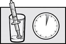 İlacın karıştırılması 6. Oral şırıngayı ucu yukarı doğru gelecek şekilde tutun. Hava çekmek için pistonu 9 ml işaretine gelene kadar yavaşça geri çekin.