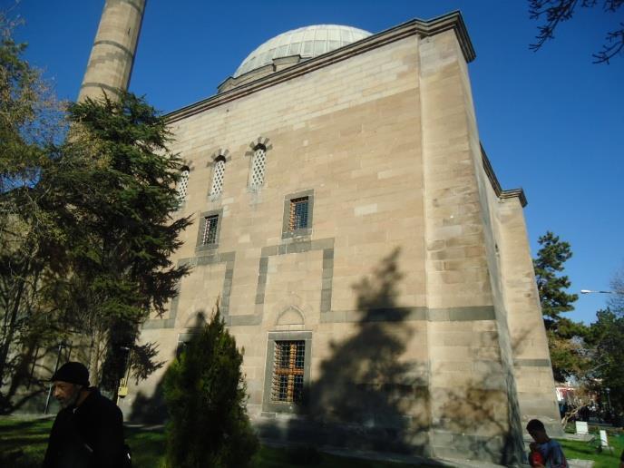 Fotoğraf 12: Kurşunlu Cami Batı Cephesi (17) Fotoğraf 13: Kurşunlu Cami Doğu Cephesi (17) Fotoğraf 14: Beden Duvarı-Mimari Birleşim Detay (17) 3.