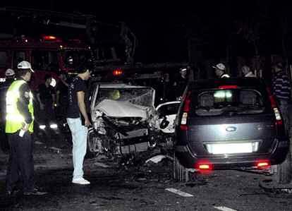 Kontrolden çıkması yetti Kaza, saat 04.00 sıralarında Büyükdere Caddesi Etiler yol ayrımında meydana geldi.