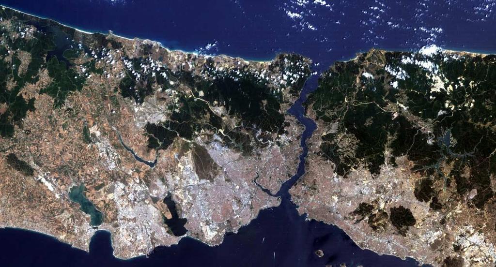 Şekil 7.7: Đstanbul 2007 Landsat 5 TM görüntüsü (3.2.1 bant birleşimi) Üç uydu görüntüsü herhangi bir koordinat bilgisine sahip olmadığından ikinci bir dönüşüm işlemi yapılmıştır.