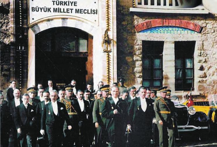 Atatürk ilkelerinin ve cumhuriyetin en önemli yapý taþlarýndan biri olan laiklik, çaðdaþ olma, toplum ve devlet yaþamýnýn akla ve bilime dayandýrýlmasýdýr.