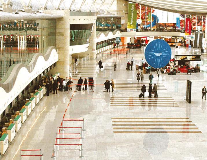 5-10 milyon yolcu kapasiteli havalimanlar kategorisinde, TAV Havalimanlar Holding in iflletti i Ankara Esenbo a Havaliman "En yi Havaliman " seçildi.