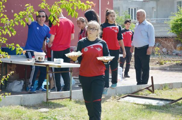 Türk İş'in Maden İş endikası Genel Merkezi ile birlikte nkara Tandoğan Meydanı'nda yapacağı kutlamalara omalı işçiler de katılacak.