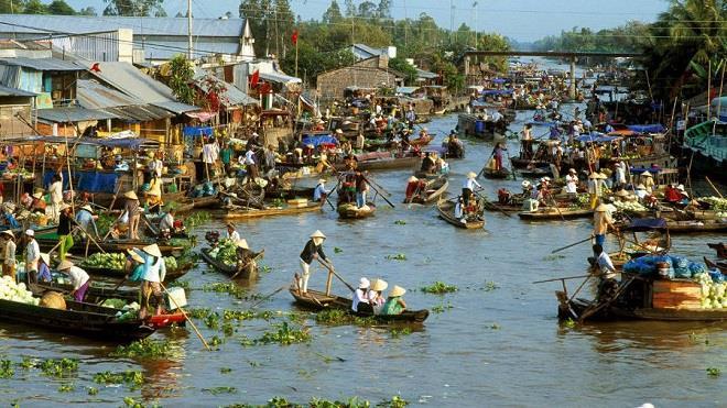 6.GÜN / 26 OCAK 2018 / CUMA Bugün sabah erken saatlerden itibaren Chau Doc taki nehir yaşamına tanıklık edeceğiz.