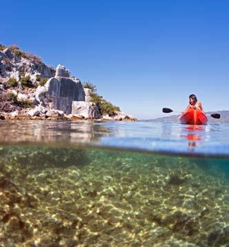 Kruvazörün direkleri, demirlediği koydaki Kekova Adası nın yüksekliği nedeniyle görülememiş ve düşman gemilerini atlatmıştı.