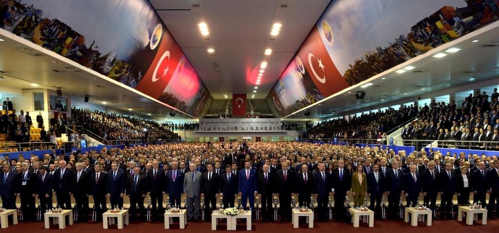 TOBB un 71 inci Mali Genel Kurulu BaĢbakan Davutoğlu, CHP Genel BaĢkanı Kılıçdaroğlu, MHP Genel BaĢkan Yardımcısı Vural ve TOBB delegelerinin katılımıyla gerçekleģtirildi. TOBB BaĢkanı M.