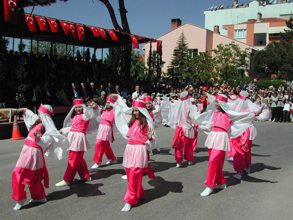 dolayısı ile Festival Alanında