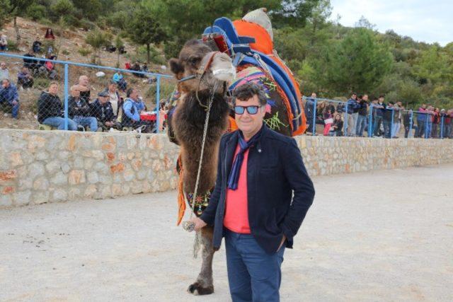 Başakşehir de Balık Festivali coşkusu Gelenekselleşen ve binlerce kişinin katıldığı Balık Festivali nde 20 bin kişiye 6 ton balık ikramı yapıldı.