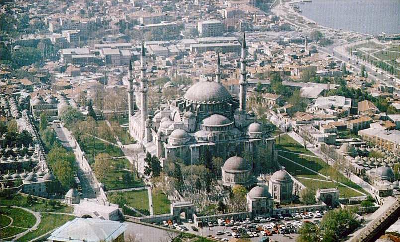 Hiçbir bakıştan düzlemsel değil Şehzade Camii