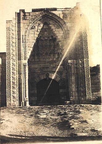 Karaman Kazası nda Eğitim Faaliyetleri (1898-1940) B.Hatuniye Medresesi Medrese Ali (Şahne) Mahallesi nde bulunmaktadır.