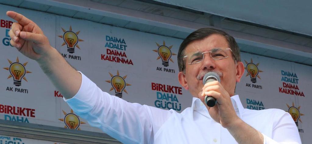 Hareketimizin sembolü elif tir Mayıs 16, 2015-5:49:00 AK Parti Genel Başkanı ve Başbakan Ahmet Davutoğlu, "Dört yanlış yan yana. Karşılarında 'elif' gibi bir doğru var.