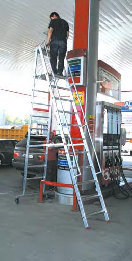 Katlanabilir Platformlu Merdiven Foldable Ladder with Platform Kolay Tekerlek Sistemi Easy Wheel System Rahat Hareket Alanı Comfortable Movement Area İskelelerde Güvenlik Tedbirleri Security